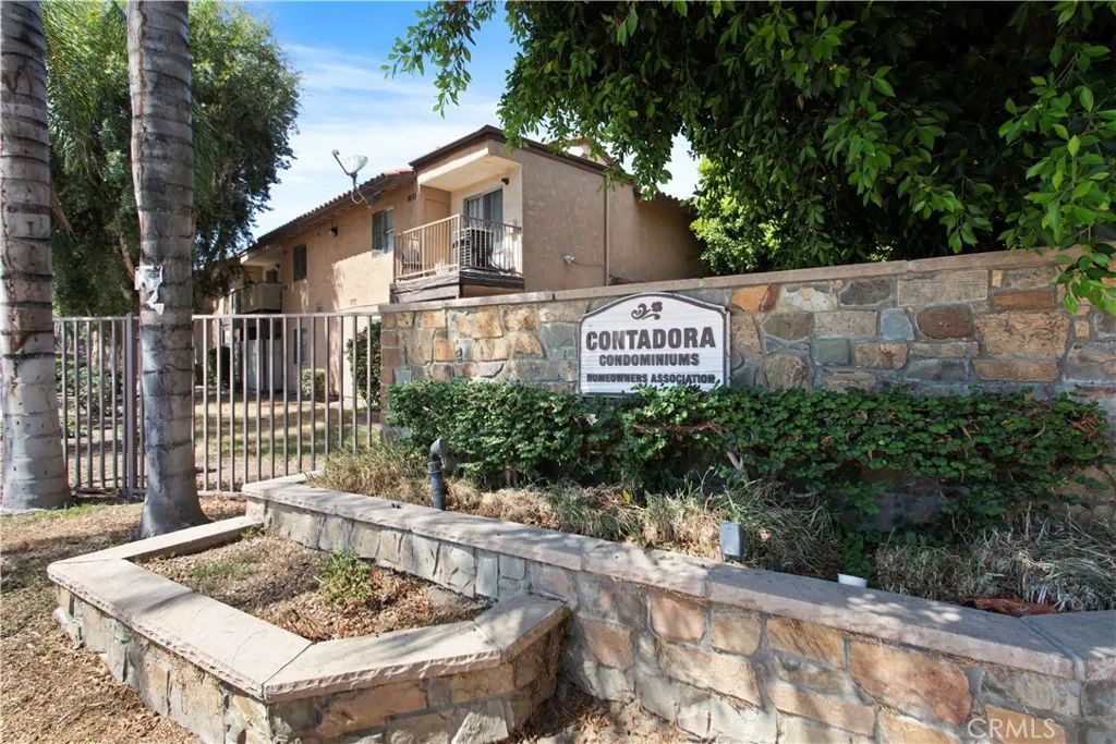 768 La Tierra I-201, Corona, CA 92879