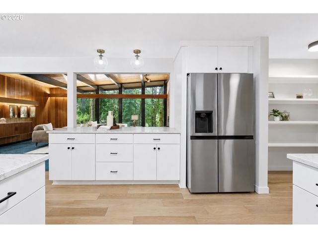 10625 Sw LANCASTER Rd, Portland, OR 97219