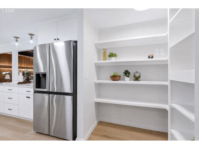 10625 Sw LANCASTER Rd, Portland, OR 97219