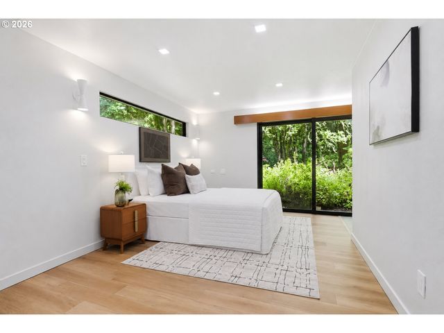 10625 Sw LANCASTER Rd, Portland, OR 97219