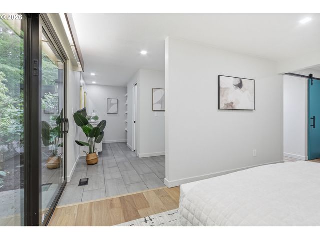 10625 Sw LANCASTER Rd, Portland, OR 97219