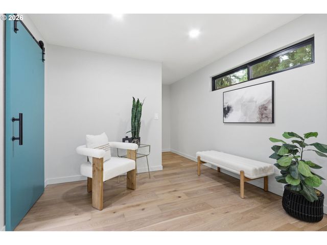 10625 Sw LANCASTER Rd, Portland, OR 97219