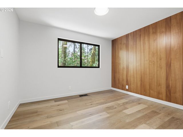 10625 Sw LANCASTER Rd, Portland, OR 97219