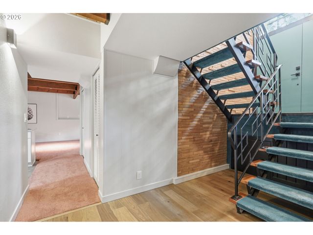10625 Sw LANCASTER Rd, Portland, OR 97219