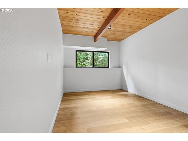 10625 Sw LANCASTER Rd, Portland, OR 97219