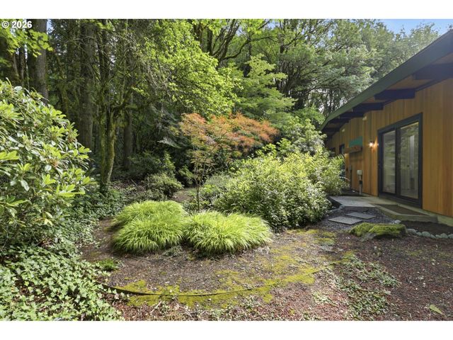 10625 Sw LANCASTER Rd, Portland, OR 97219