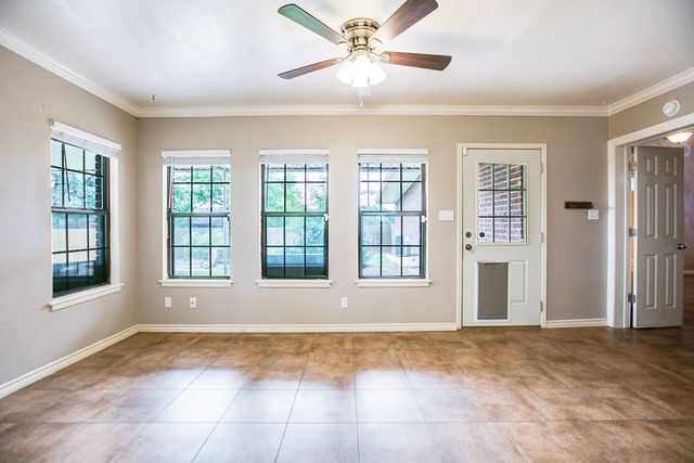 209 N Ave B, Ballinger, TX 76821