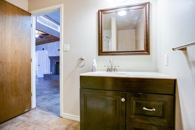 209 N Ave B, Ballinger, TX 76821