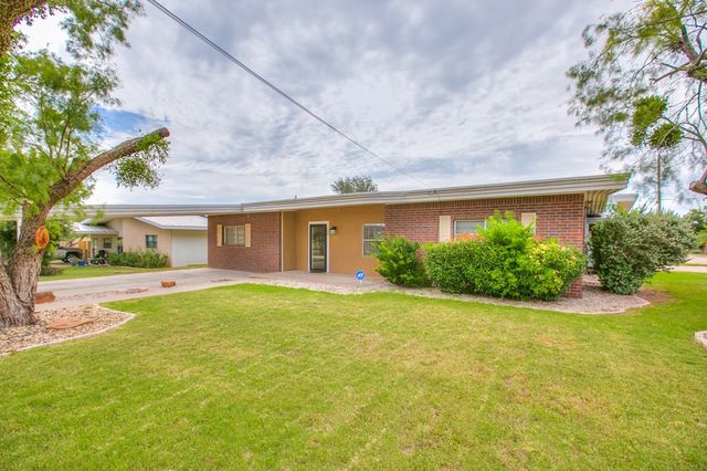 209 N Ave B, Ballinger, TX 76821