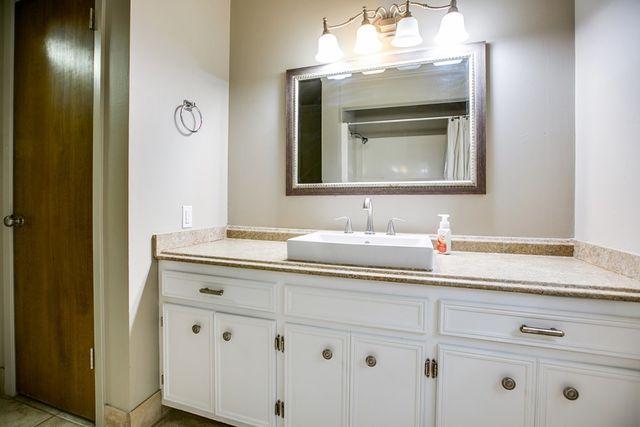 209 N Ave B, Ballinger, TX 76821