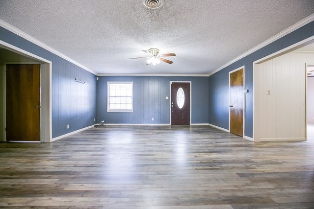 209 N Ave B, Ballinger, TX 76821