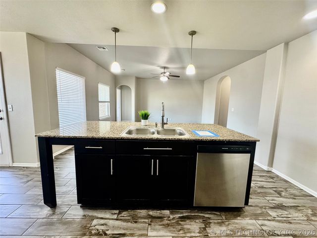 14616 E 114th Street North, Owasso, OK 74055