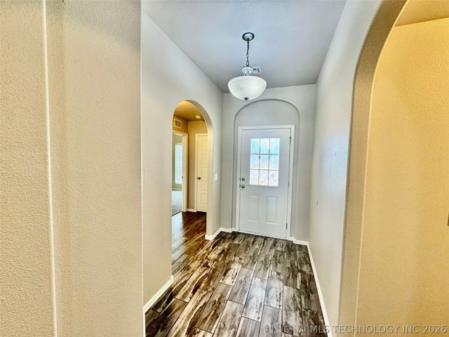 14616 E 114th Street North, Owasso, OK 74055