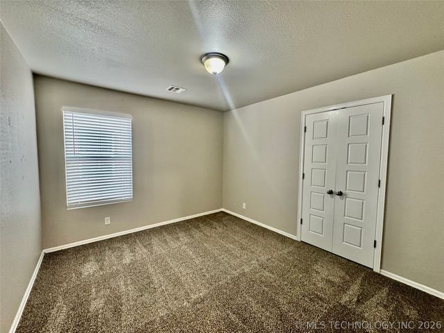 14616 E 114th Street North, Owasso, OK 74055