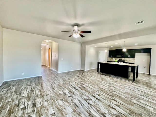 14616 E 114th Street North, Owasso, OK 74055