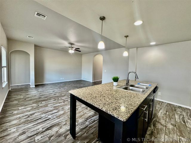 14616 E 114th Street North, Owasso, OK 74055