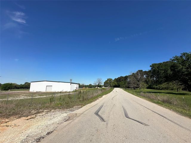 2013 W Us Highway 79, Buffalo, TX 75831