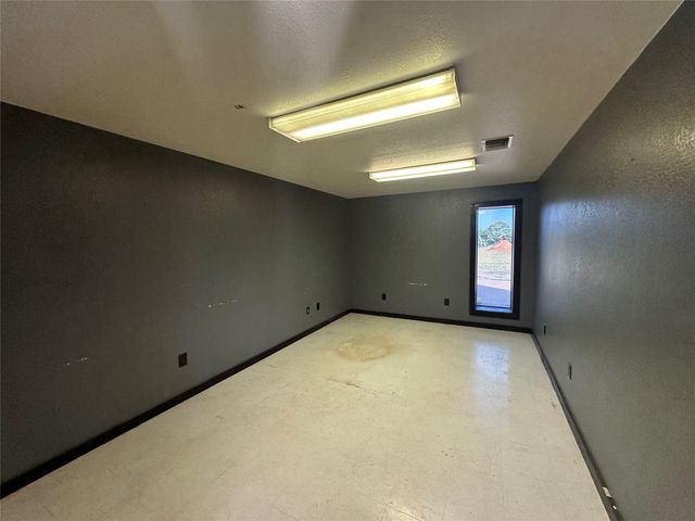 2013 W Us Highway 79, Buffalo, TX 75831