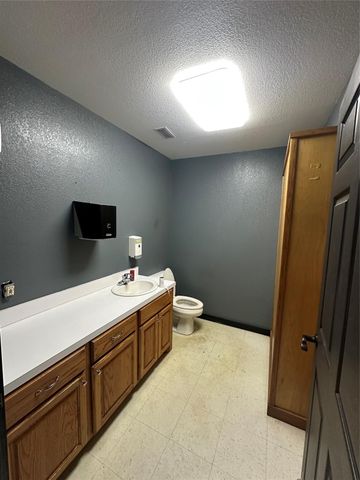 2013 W Us Highway 79, Buffalo, TX 75831