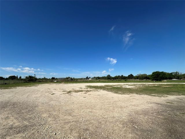 2013 W Us Highway 79, Buffalo, TX 75831