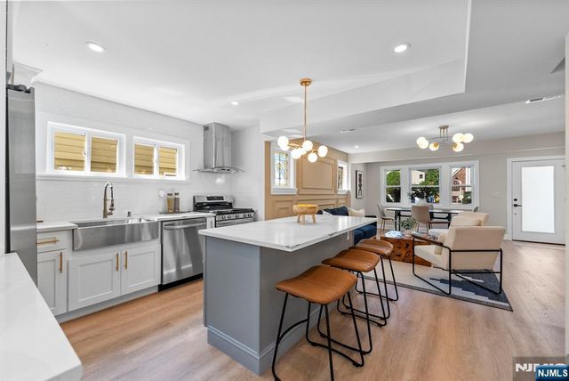 384 Sagamore Avenue, Teaneck, NJ 07666