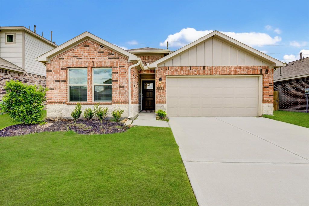 239 Murrieta Lane, Rosharon, TX 77583