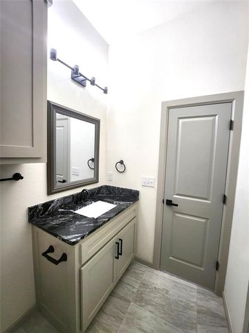 11621 NW 103rd Street, Yukon, OK 73099