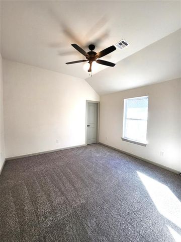 11621 NW 103rd Street, Yukon, OK 73099