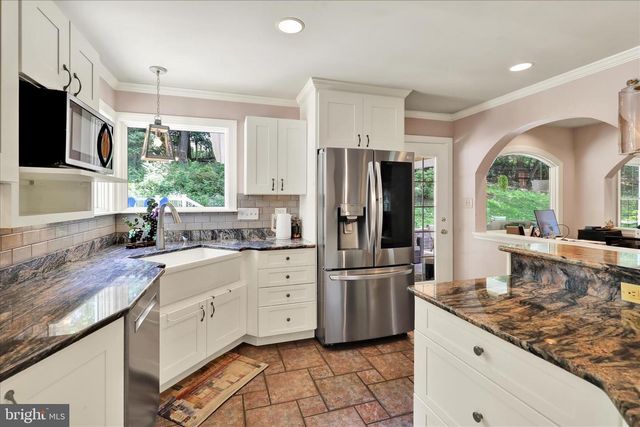 713 OLD FRITZTOWN RD, Reading, PA 19608