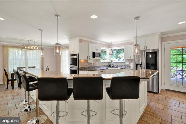 713 OLD FRITZTOWN RD, Reading, PA 19608