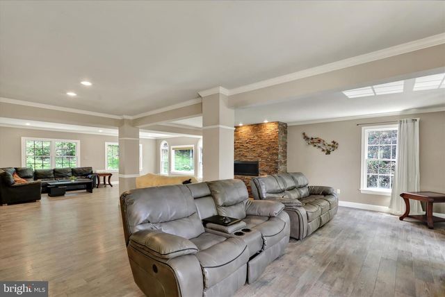713 OLD FRITZTOWN RD, Reading, PA 19608