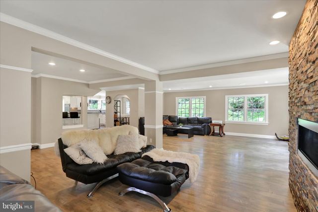 713 OLD FRITZTOWN RD, Reading, PA 19608