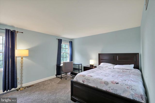 713 OLD FRITZTOWN RD, Reading, PA 19608