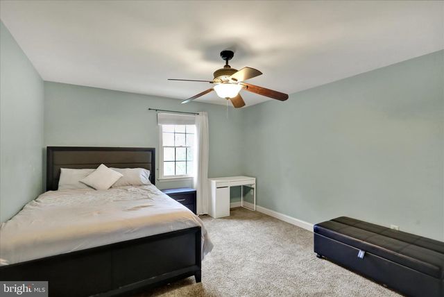 713 OLD FRITZTOWN RD, Reading, PA 19608