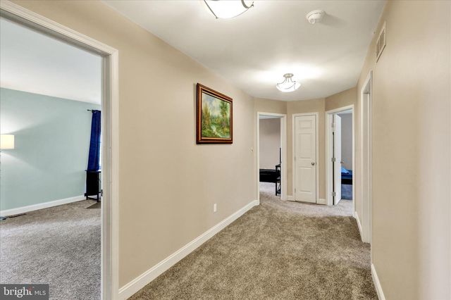713 OLD FRITZTOWN RD, Reading, PA 19608
