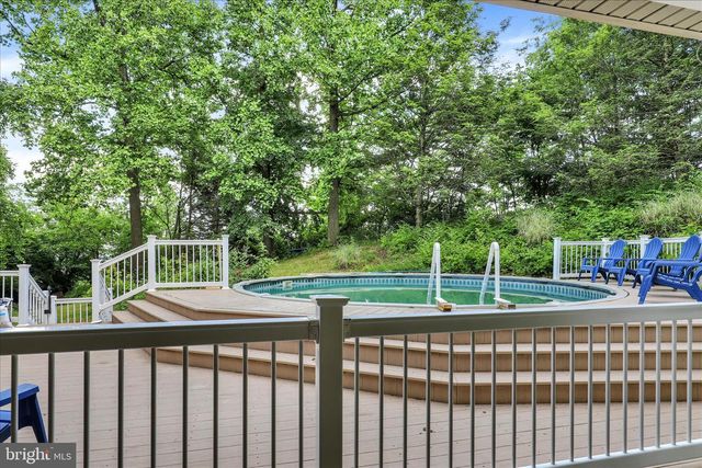 713 OLD FRITZTOWN RD, Reading, PA 19608