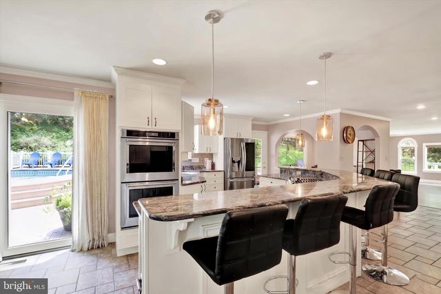 713 OLD FRITZTOWN RD, Reading, PA 19608