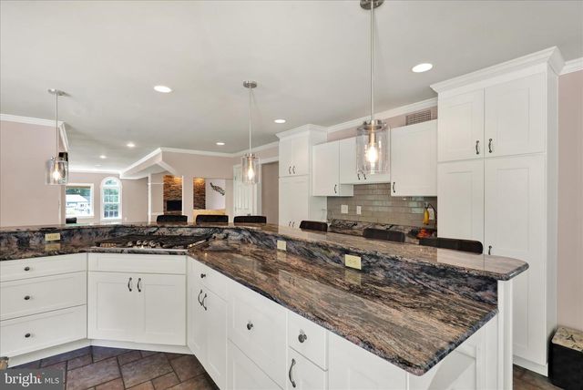 713 OLD FRITZTOWN RD, Reading, PA 19608