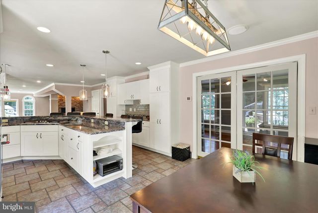 713 OLD FRITZTOWN RD, Reading, PA 19608