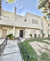 2654 Aracatuba Avenue, Las Vegas, NV 89121