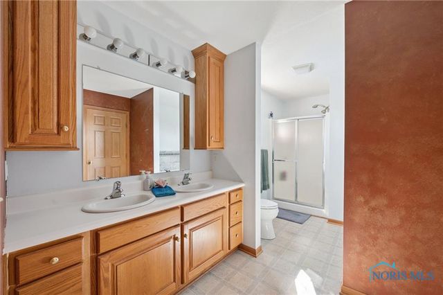 5694 Bermuda Drive, Walbridge, OH 43465