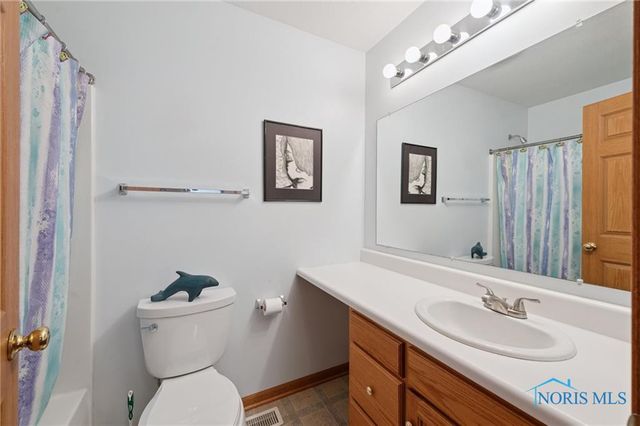 5694 Bermuda Drive, Walbridge, OH 43465