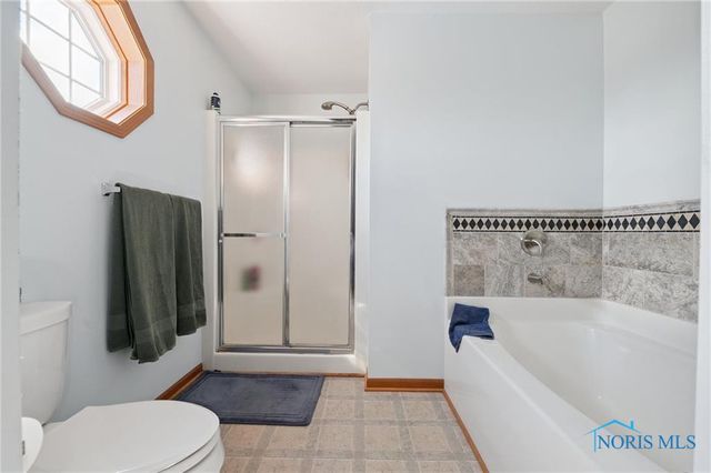 5694 Bermuda Drive, Walbridge, OH 43465