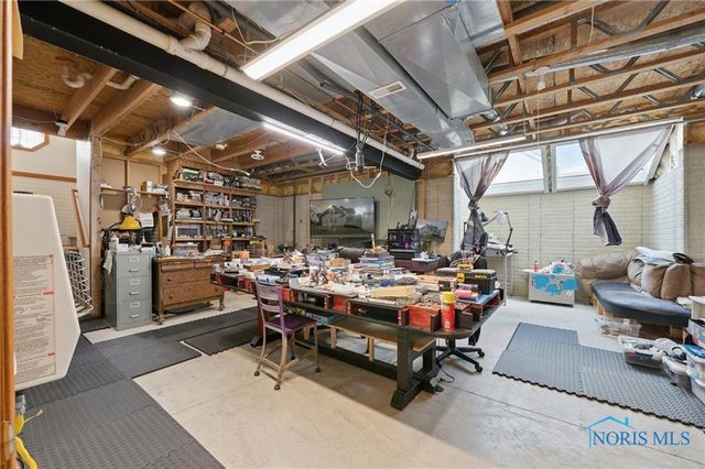 5694 Bermuda Drive, Walbridge, OH 43465