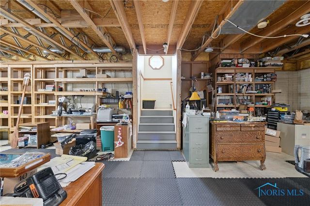 5694 Bermuda Drive, Walbridge, OH 43465