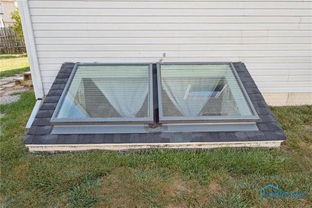 5694 Bermuda Drive, Walbridge, OH 43465