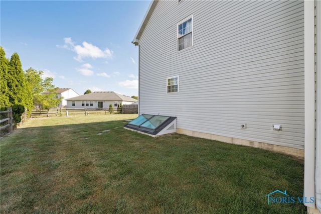 5694 Bermuda Drive, Walbridge, OH 43465