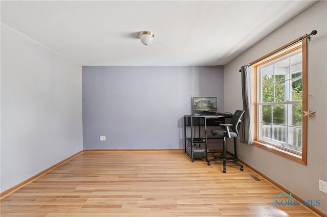 5694 Bermuda Drive, Walbridge, OH 43465