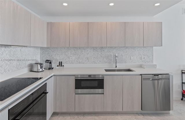 3131 NE 7th Ave 2203, Miami, FL 33137