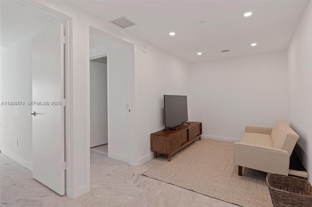 3131 NE 7th Ave 2203, Miami, FL 33137